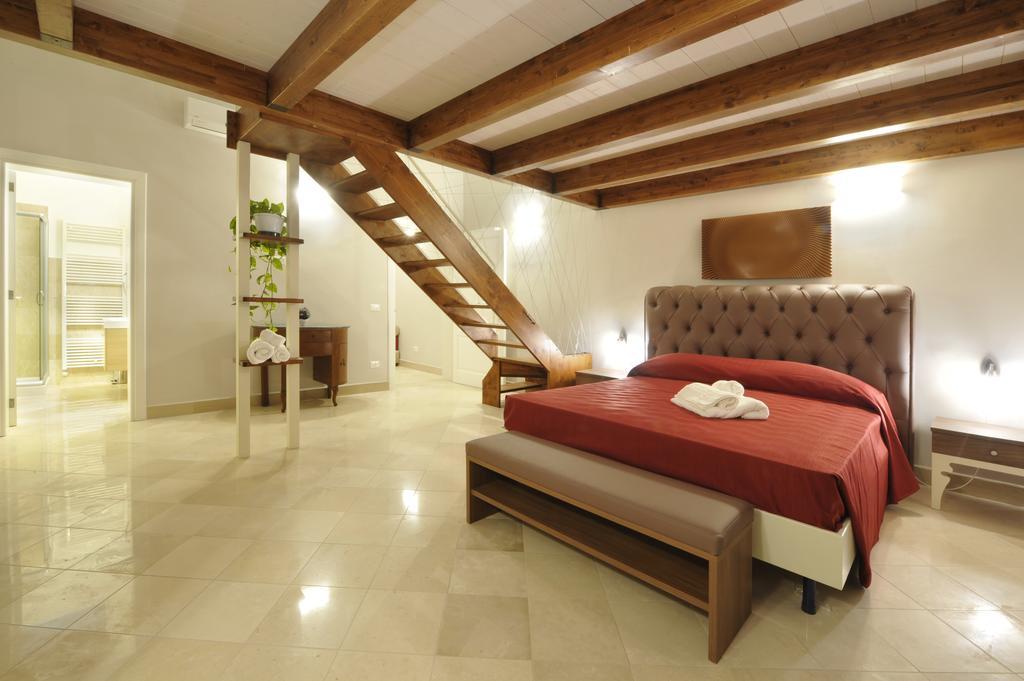 מלון לצ'ה Palazzo Massari מראה חיצוני תמונה