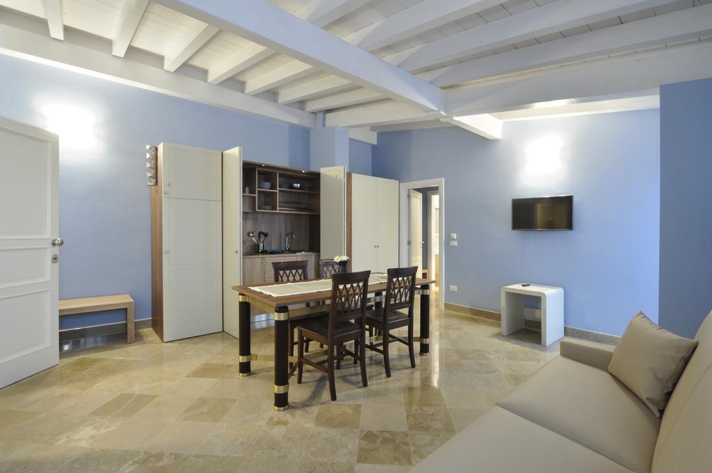 מלון לצ'ה Palazzo Massari מראה חיצוני תמונה