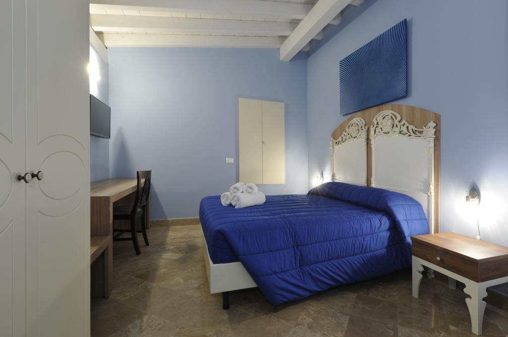 מלון לצ'ה Palazzo Massari מראה חיצוני תמונה