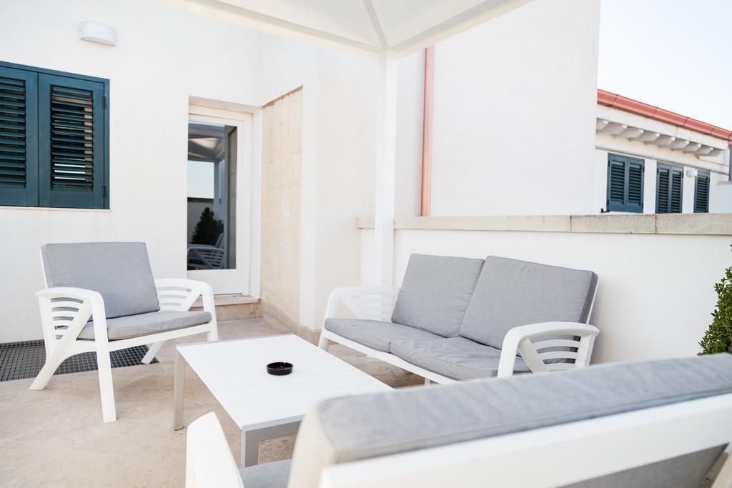 מלון לצ'ה Palazzo Massari מראה חיצוני תמונה